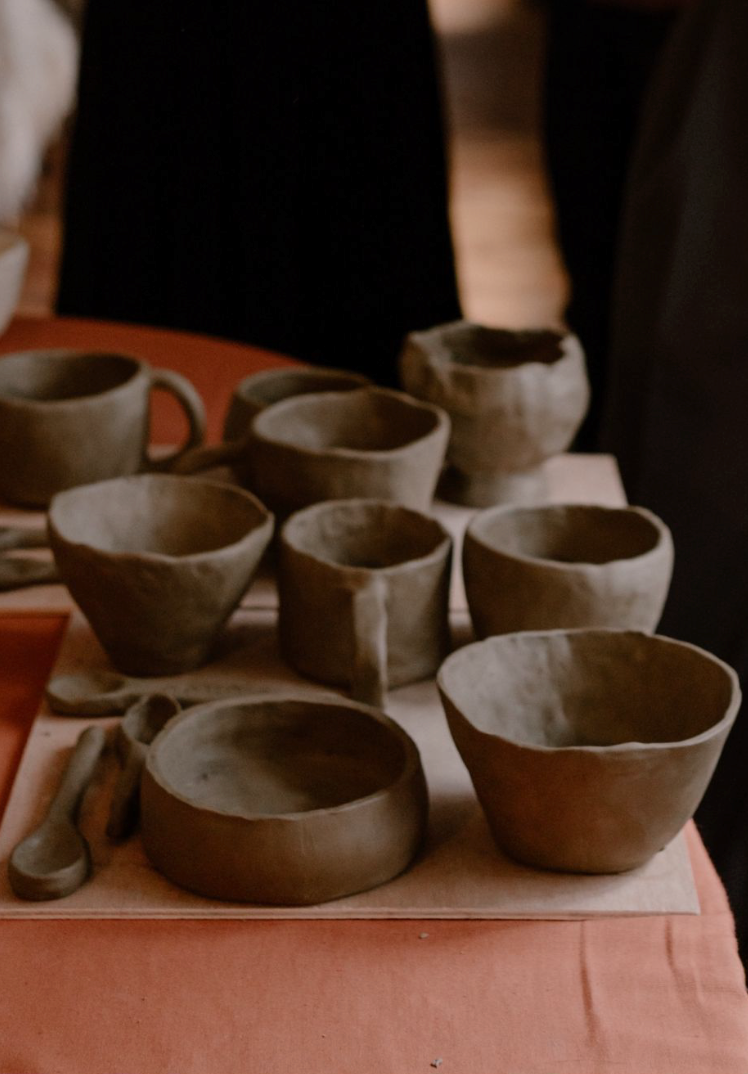 8 AVRIL 2026 - Faire son cache pot en céramique et choisir sa plante - 18h30 à 2Oh